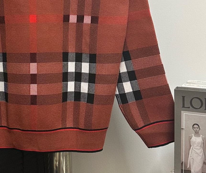 Burberry Sweaters